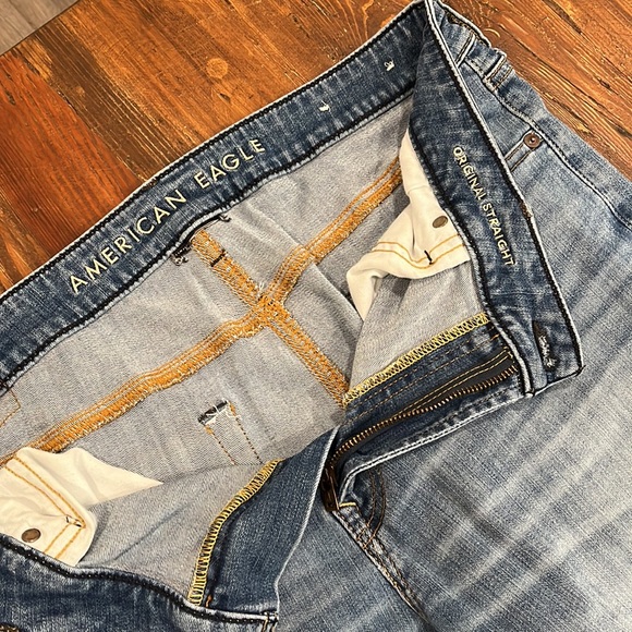 American Eagle jeans. - Picture 2 of 4